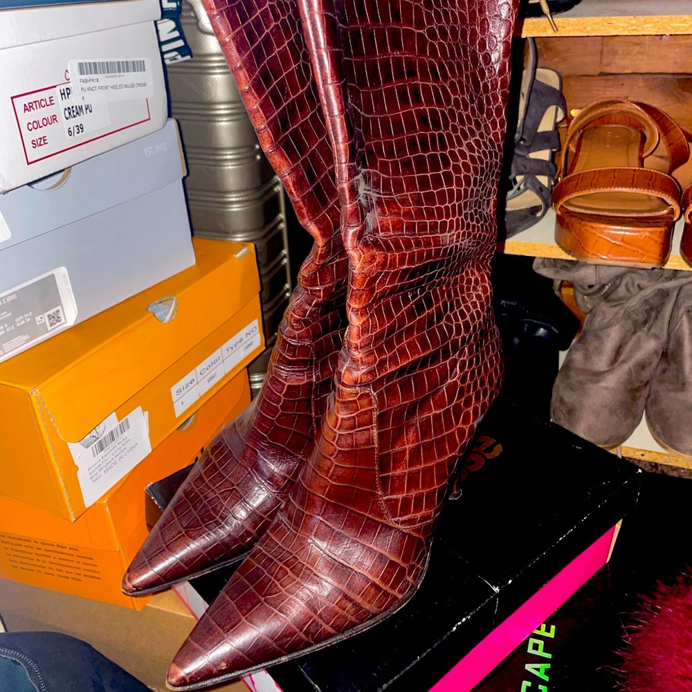 Boots that are vintage. Selling only because my calves don’t fit :(